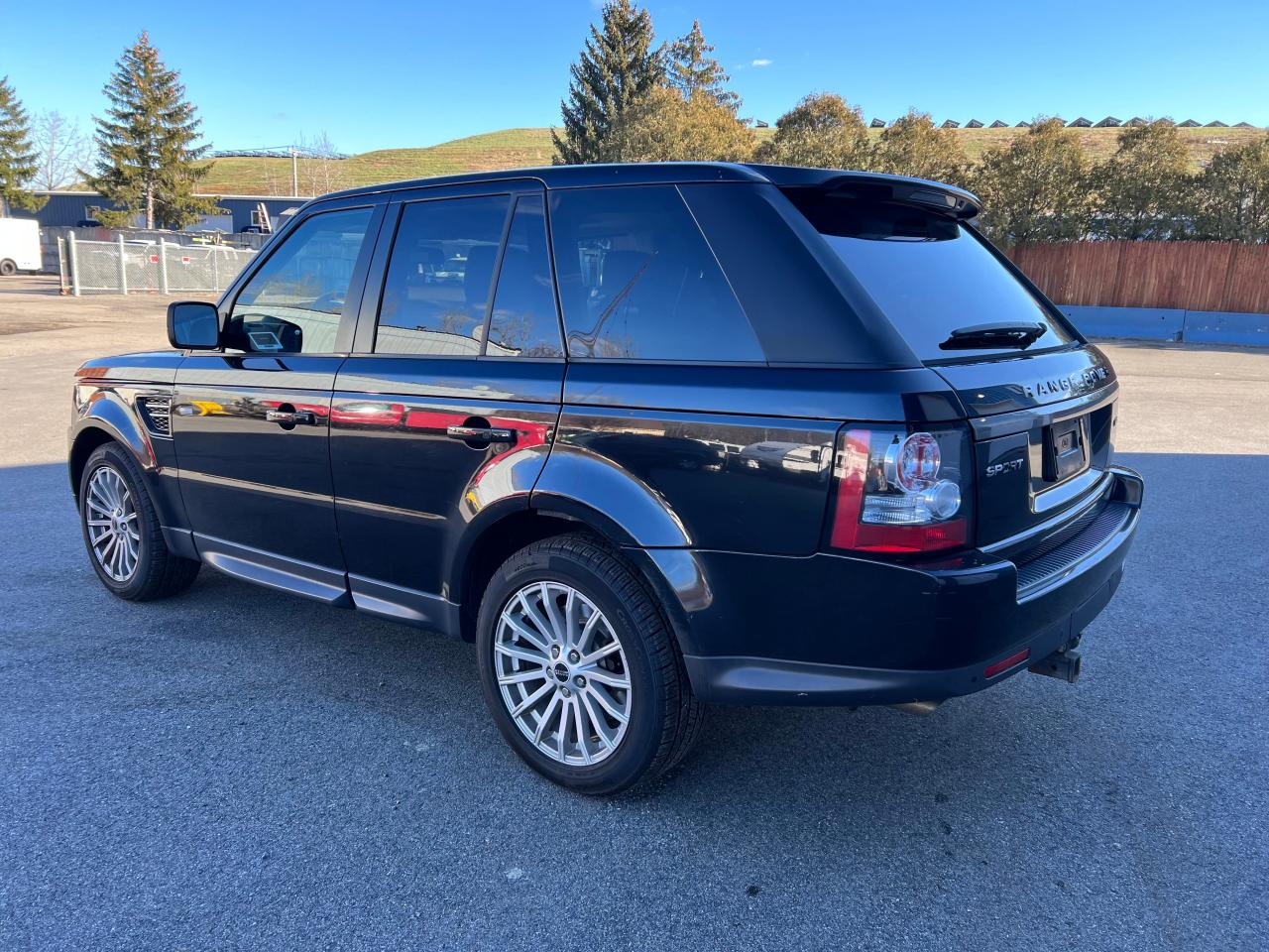 Image 3 of 2012 LAND ROVER RANGE ROVER SPORT HSE 2012 with VIN SALSF2D49CA735888