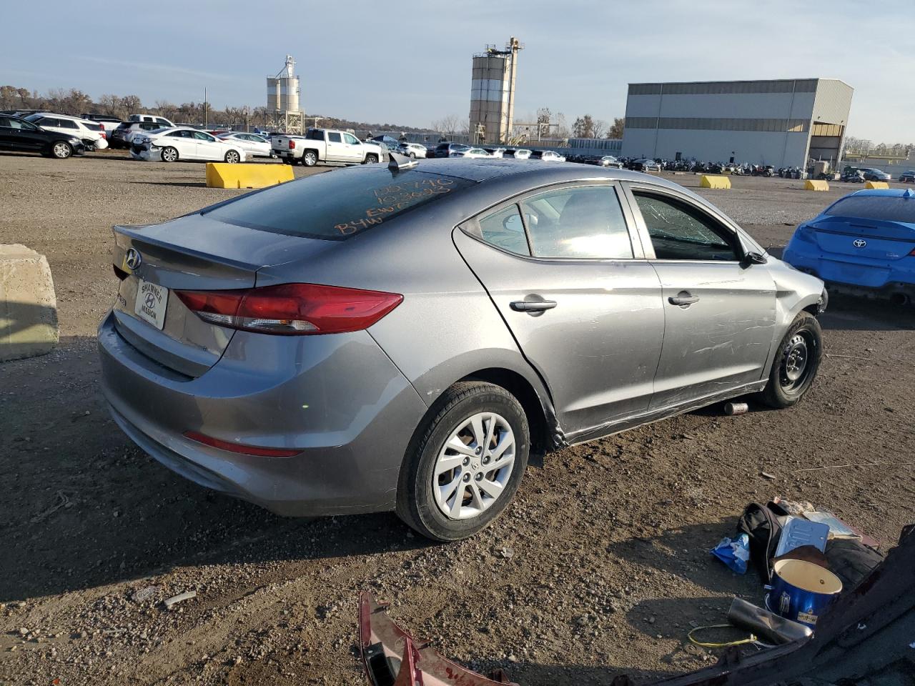 Изображение 3 2018 HYUNDAI ELANTRA SE 2018 с VIN 5NPD74LF4JH392229