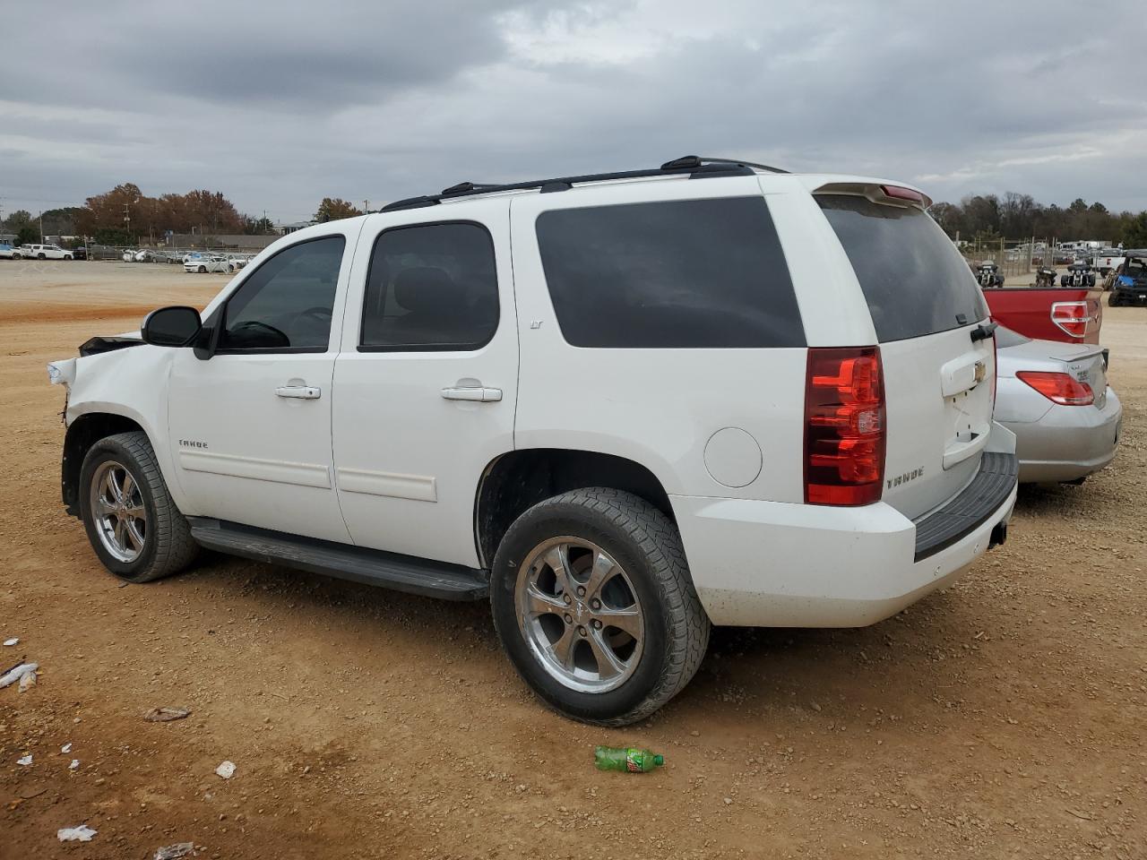 Image 2 of 2011 CHEVROLET TAHOE K1500 LT 2011 with VIN 1GNSKBE09BR369713
