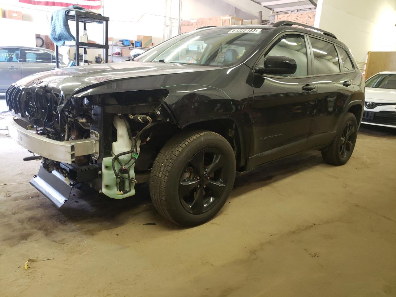 Image 1 of 2016 JEEP CHEROKEE LIMITED 2016 with VIN 1C4PJMDS7GW367063