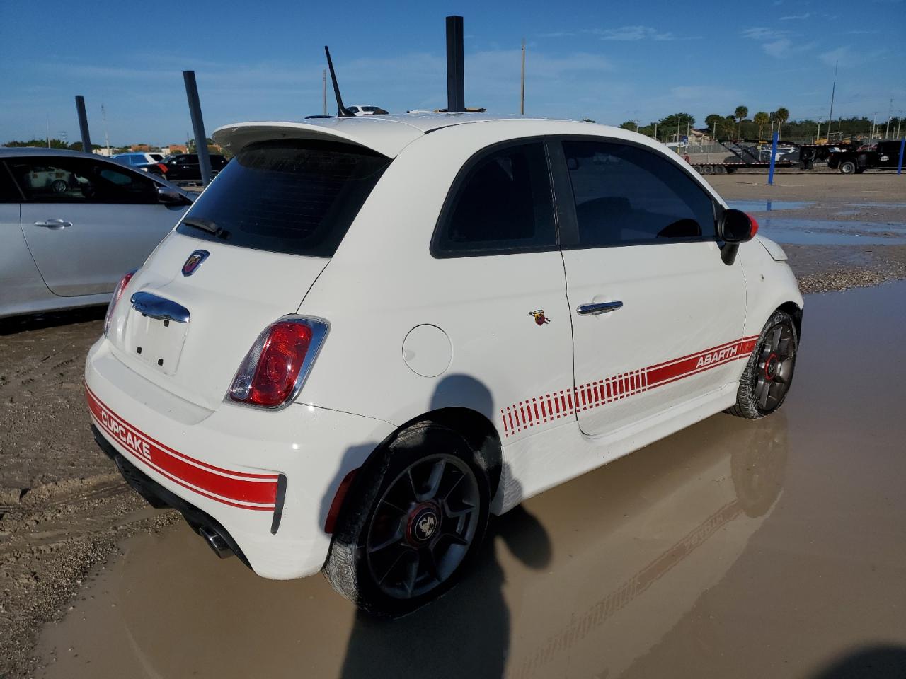 Image 3 of 2015 FIAT 500 ABARTH 2015 with VIN 3C3CFFFH0FT750610