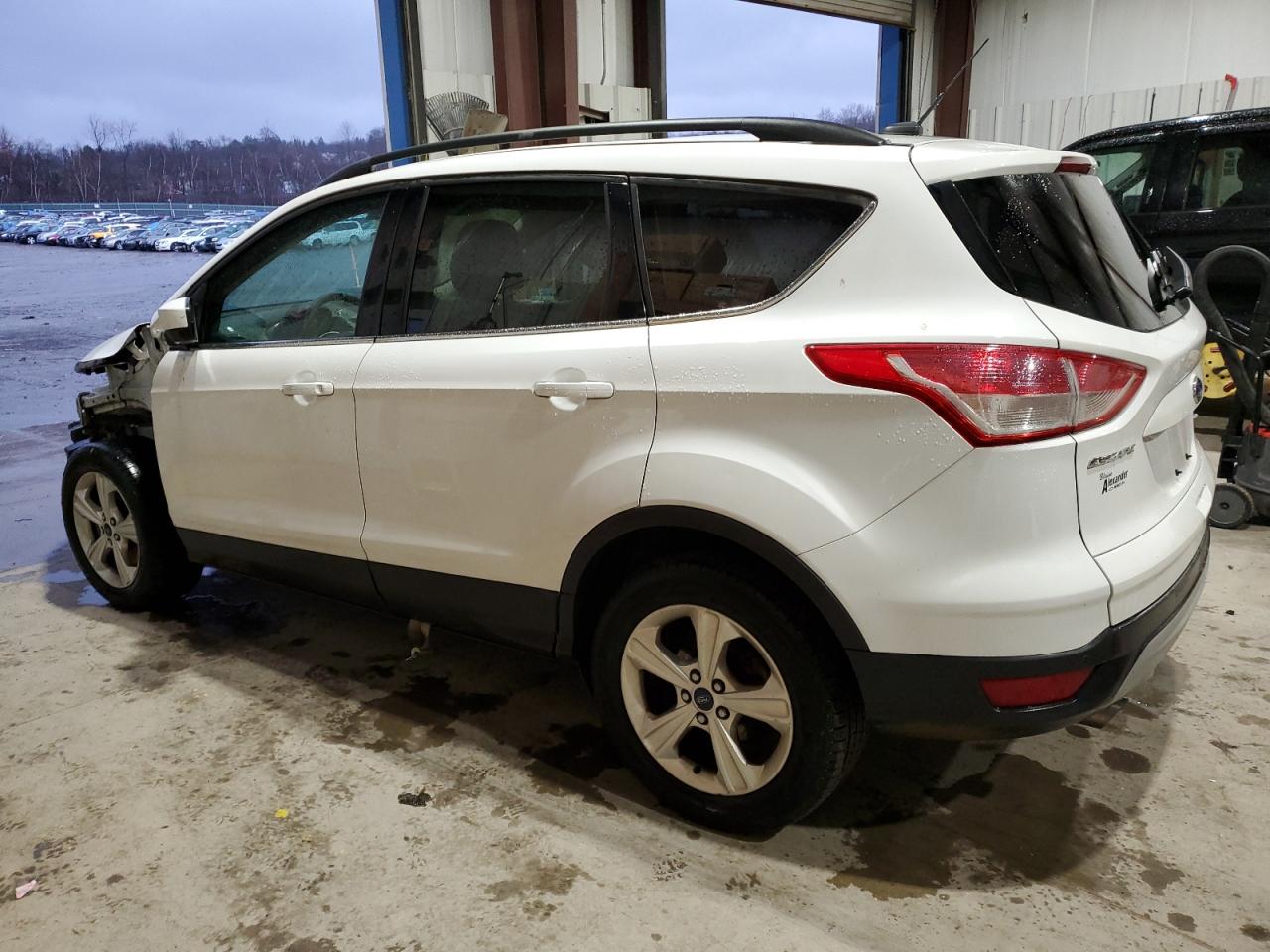 Image 2 of 2015 FORD ESCAPE SE 2015 with VIN 1FMCU9G94FUB86553