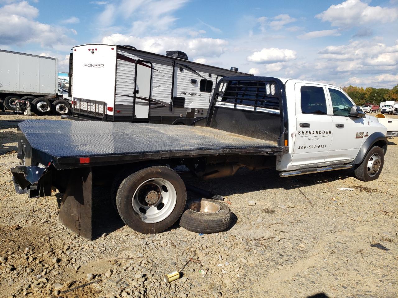 Image 3 of 2018 RAM 4500  2018 with VIN 3C7WRKFL7JG352201