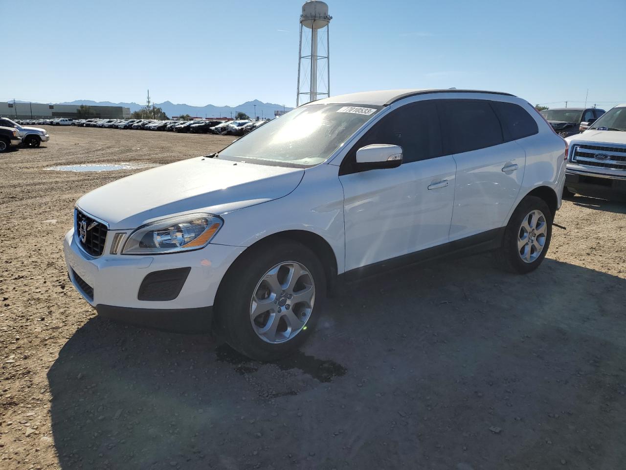 Image 1 of 2013 VOLVO XC60 3.2 2013 with VIN YV4952DL3D2439371