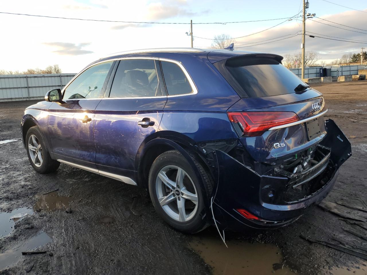 Image 2 of 2021 AUDI Q5 PREMIUM 2021 with VIN WA1AAAFY0M2135195