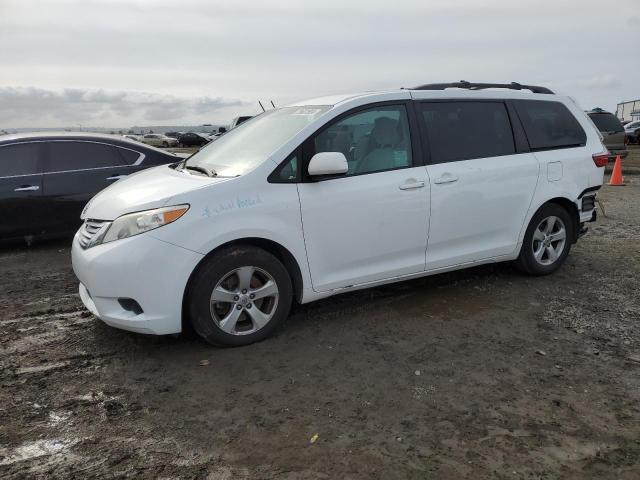 Image 1 of 2017 TOYOTA SIENNA LE 2017 with VIN 5TDKZ3DC8HS879650