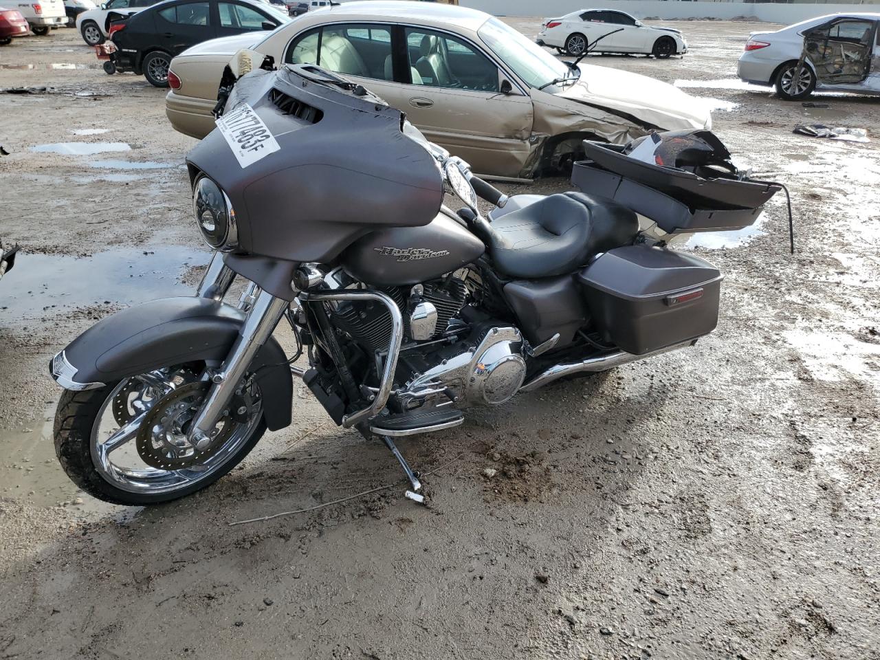 Image 2 of 2016 HARLEY-DAVIDSON FLHXS STREET GLIDE SPECIAL 2016 with VIN 1HD1KRM11GB672605