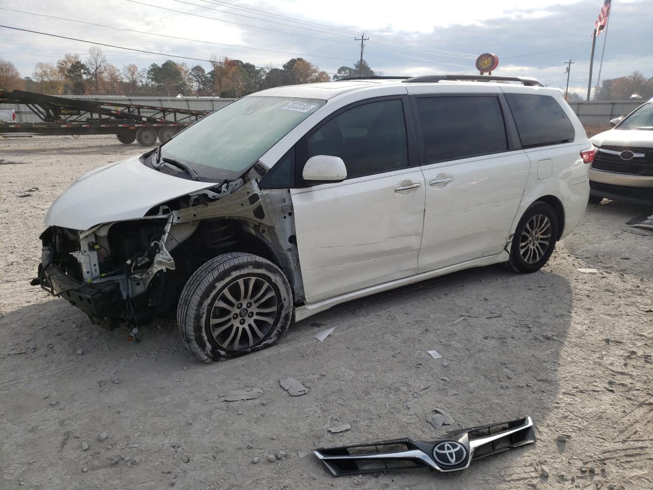 Obraz 1 z 2018 TOYOTA SIENNA XLE 2018 z VIN 5TDYZ3DC3JS922243