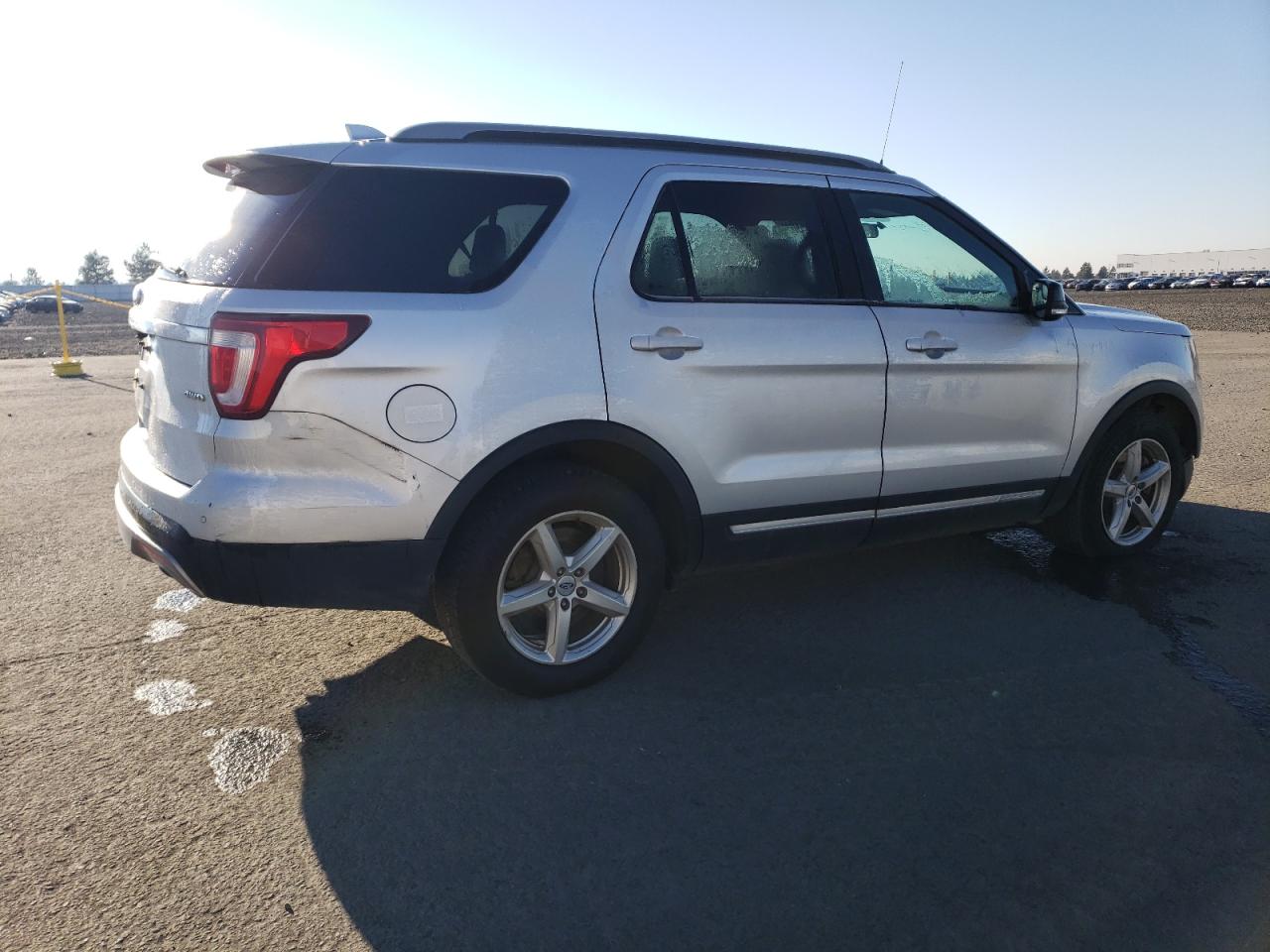 Obraz 3 z 2017 FORD EXPLORER XLT 2017 z VIN 1FM5K8D80HGD43677