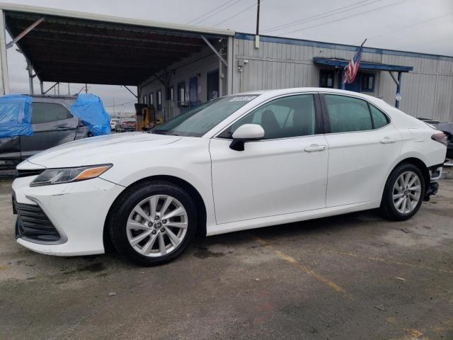 Изображение 1 2022 TOYOTA CAMRY LE 2022 с VIN 4T1C11AK5NU634741