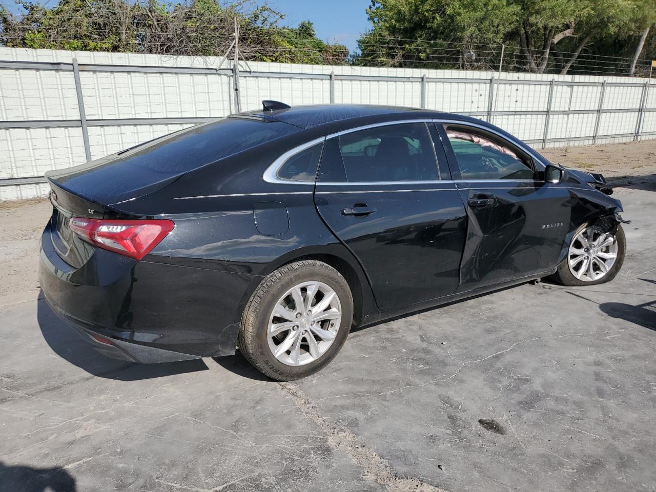 Obraz 3 z 2020 CHEVROLET MALIBU LT 2020 z VIN 1G1ZD5ST4LF043962