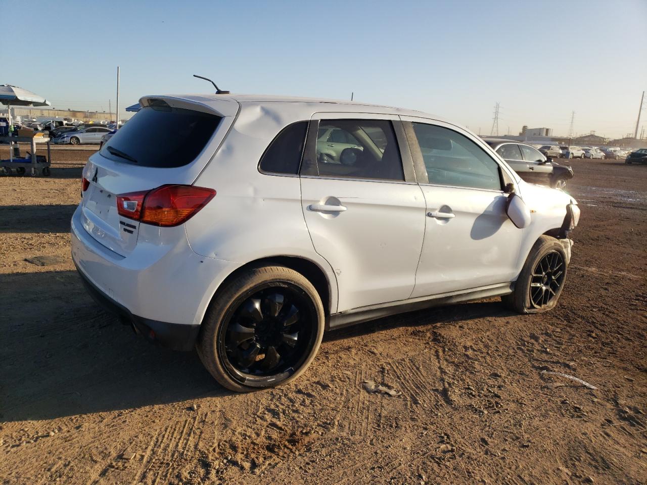 Изображение 3 2013 MITSUBISHI OUTLANDER SPORT SE 2013 с VIN 4A4AP4AU2DE007543