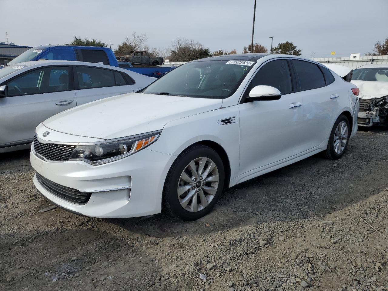 Obraz 1 z 2016 KIA OPTIMA EX 2016 z VIN 5XXGU4L37GG102873