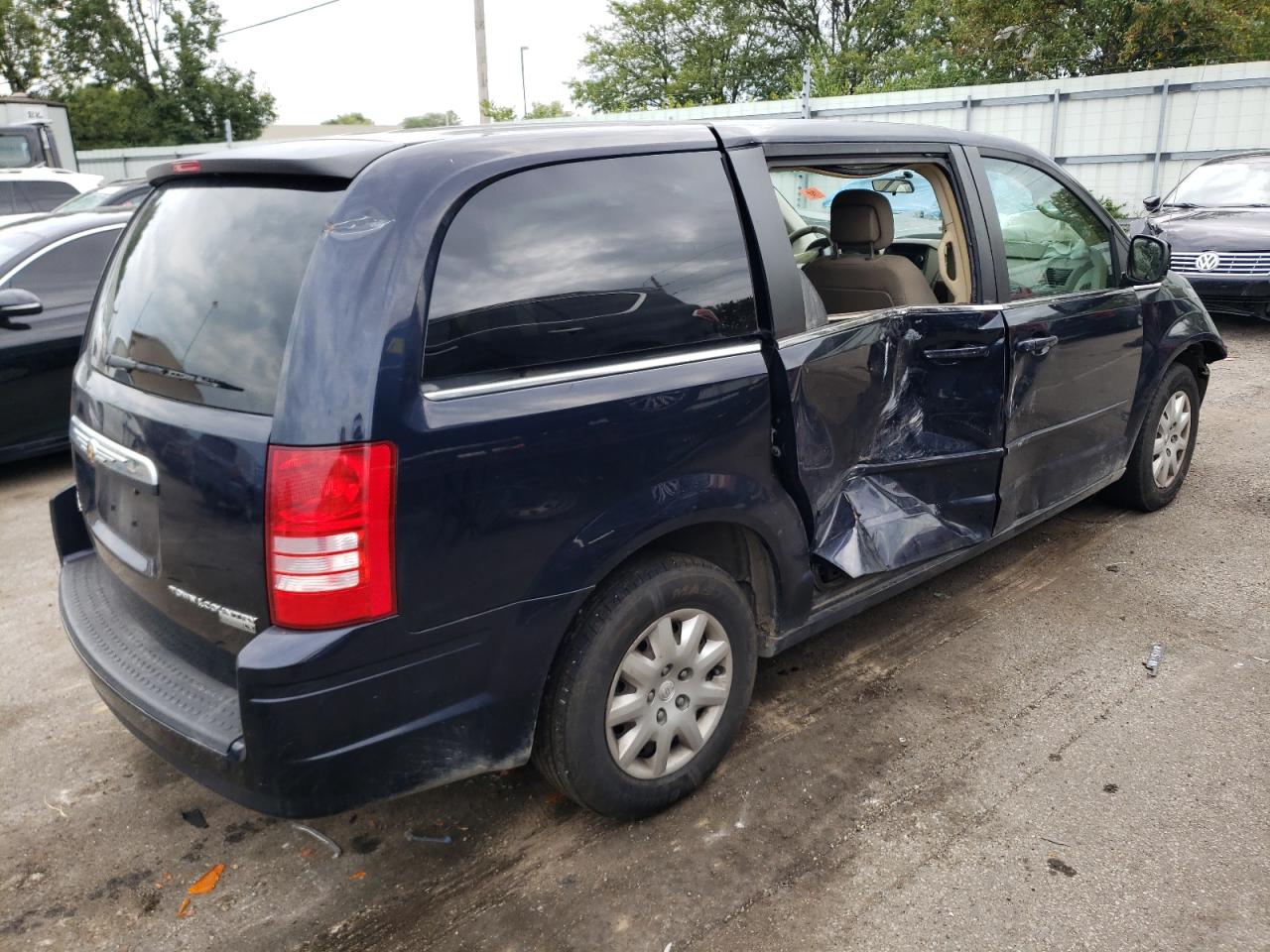 Obraz 3 z 2010 CHRYSLER TOWN & COUNTRY LX 2010 z VIN 2A4RR4DEXAR287195
