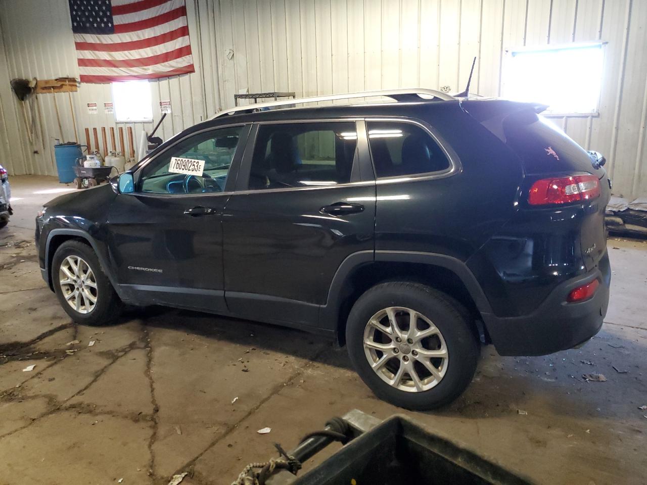 Image 2 of 2016 JEEP CHEROKEE LATITUDE 2016 with VIN 1C4PJMCS5GW252642