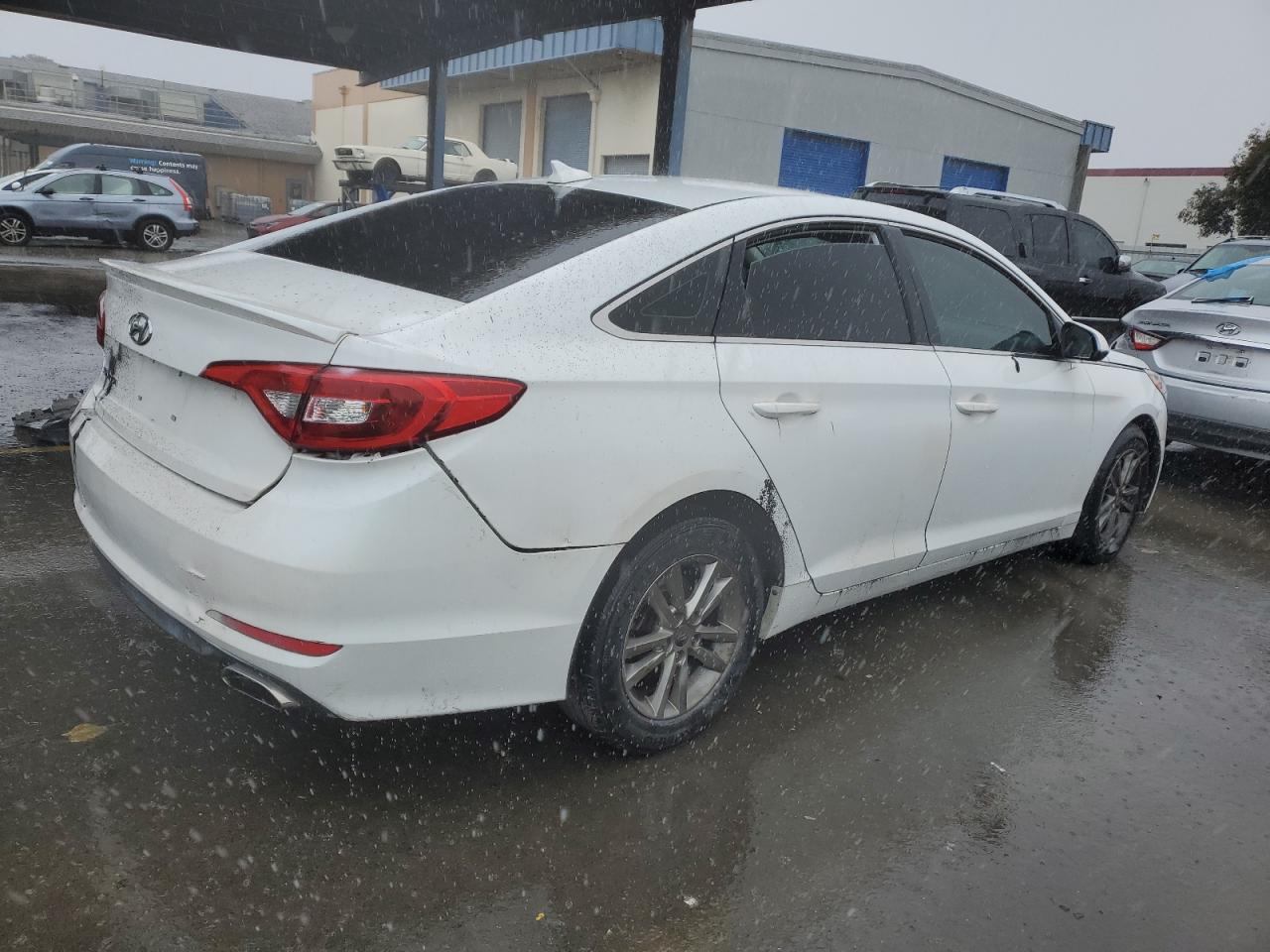 Image 3 of 2016 HYUNDAI SONATA SE 2016 with VIN 5NPE24AF8GH380146