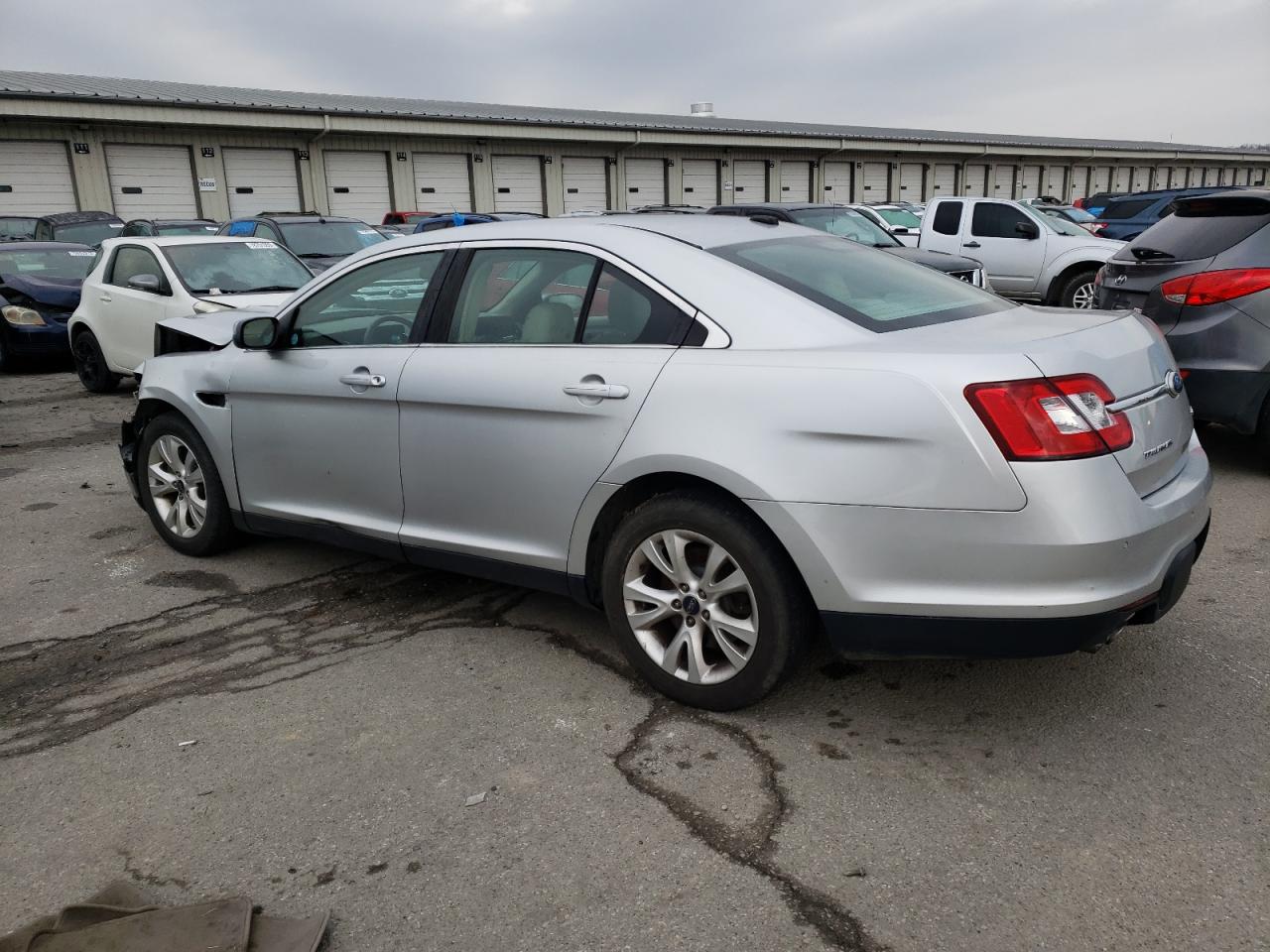 Изображение 2 2011 FORD TAURUS SEL 2011 с VIN 1FAHP2EW9BG118068