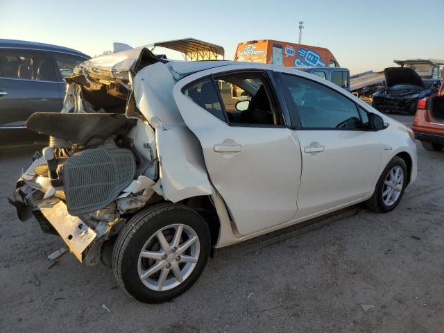 Изображение 3 2016 TOYOTA PRIUS C  2016 с VIN JTDKDTB3XG1129258