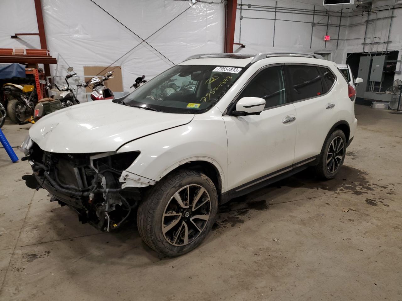 Obraz 1 z 2017 NISSAN ROGUE SV 2017 z VIN 5N1AT2MV1HC766208