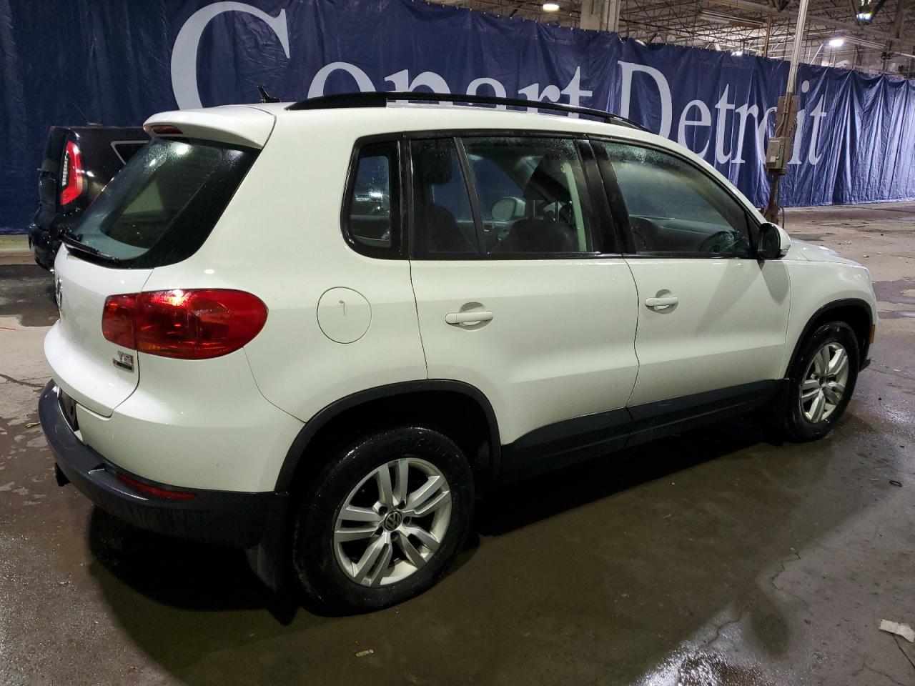 Obraz 3 z 2016 VOLKSWAGEN TIGUAN S 2016 z VIN WVGBV7AX3GW526933