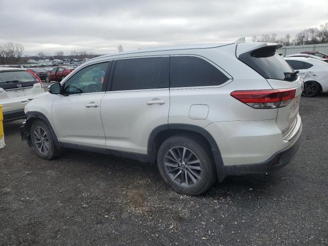 Image 2 of 2019 TOYOTA HIGHLANDER SE 2019 with VIN 5TDJZRFH2KS596711