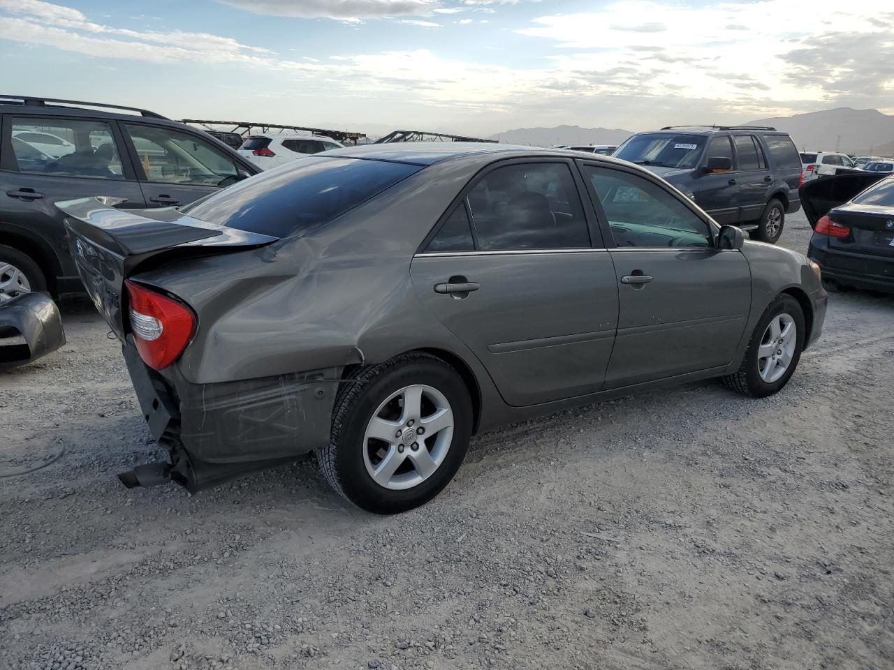 Изображение 3 2004 TOYOTA CAMRY SE 2004 с VIN 4T1BA32K74U021542