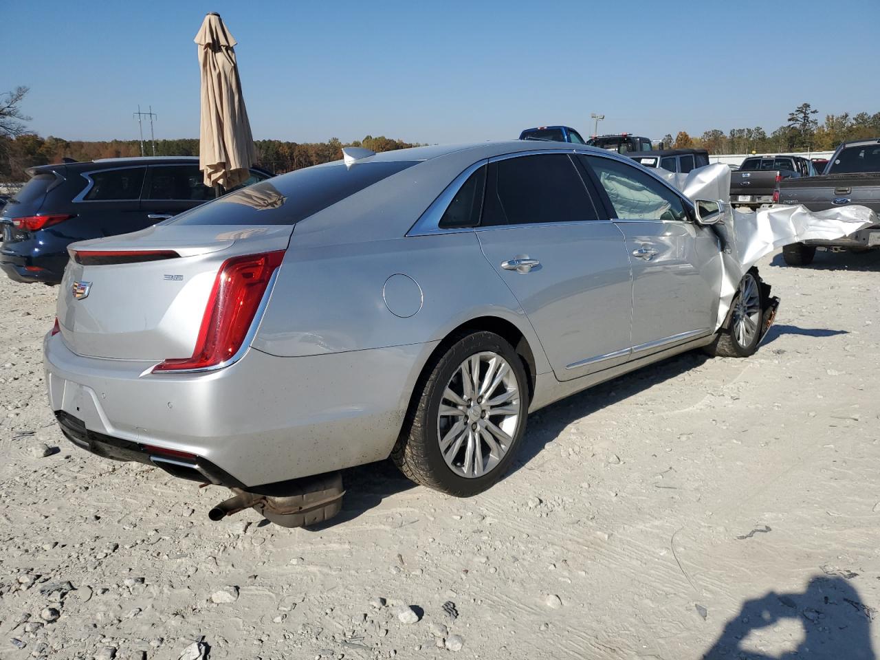 Obraz 3 z 2019 CADILLAC XTS LUXURY 2019 z VIN 2G61M5S35K9110048