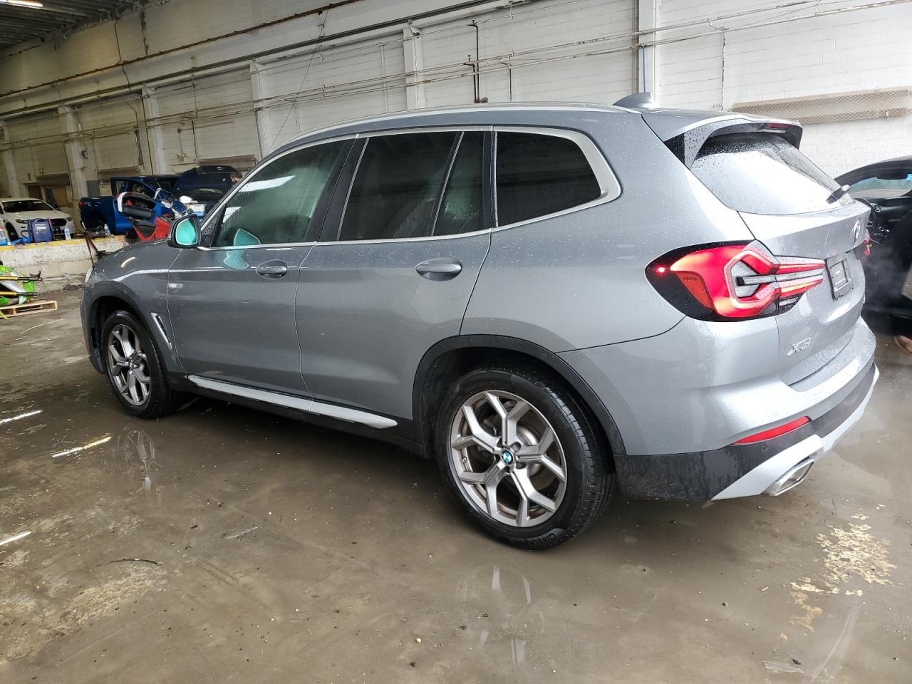 Obraz 2 z 2023 BMW X3 XDRIVE30I 2023 z VIN 5UX53DP09P9S09073