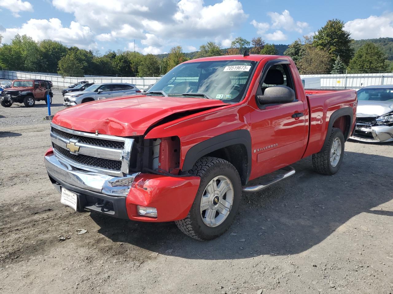Image 1 of 2007 CHEVROLET SILVERADO K1500 2007 with VIN 1GCEK14037Z621786
