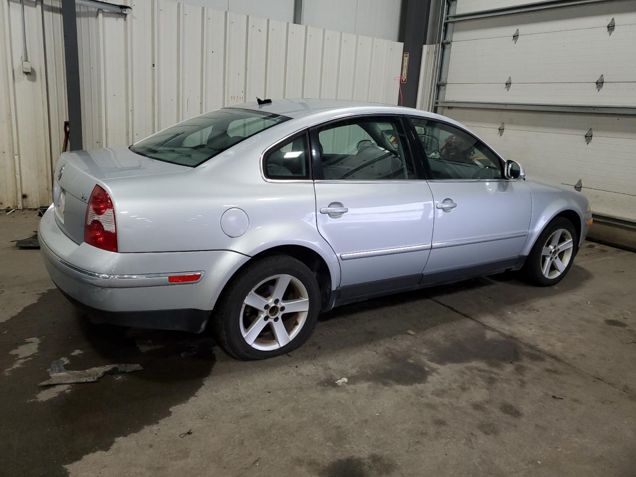 Obraz 3 z 2004 VOLKSWAGEN PASSAT GLX 2004 z VIN WVWRH63BX4P257826