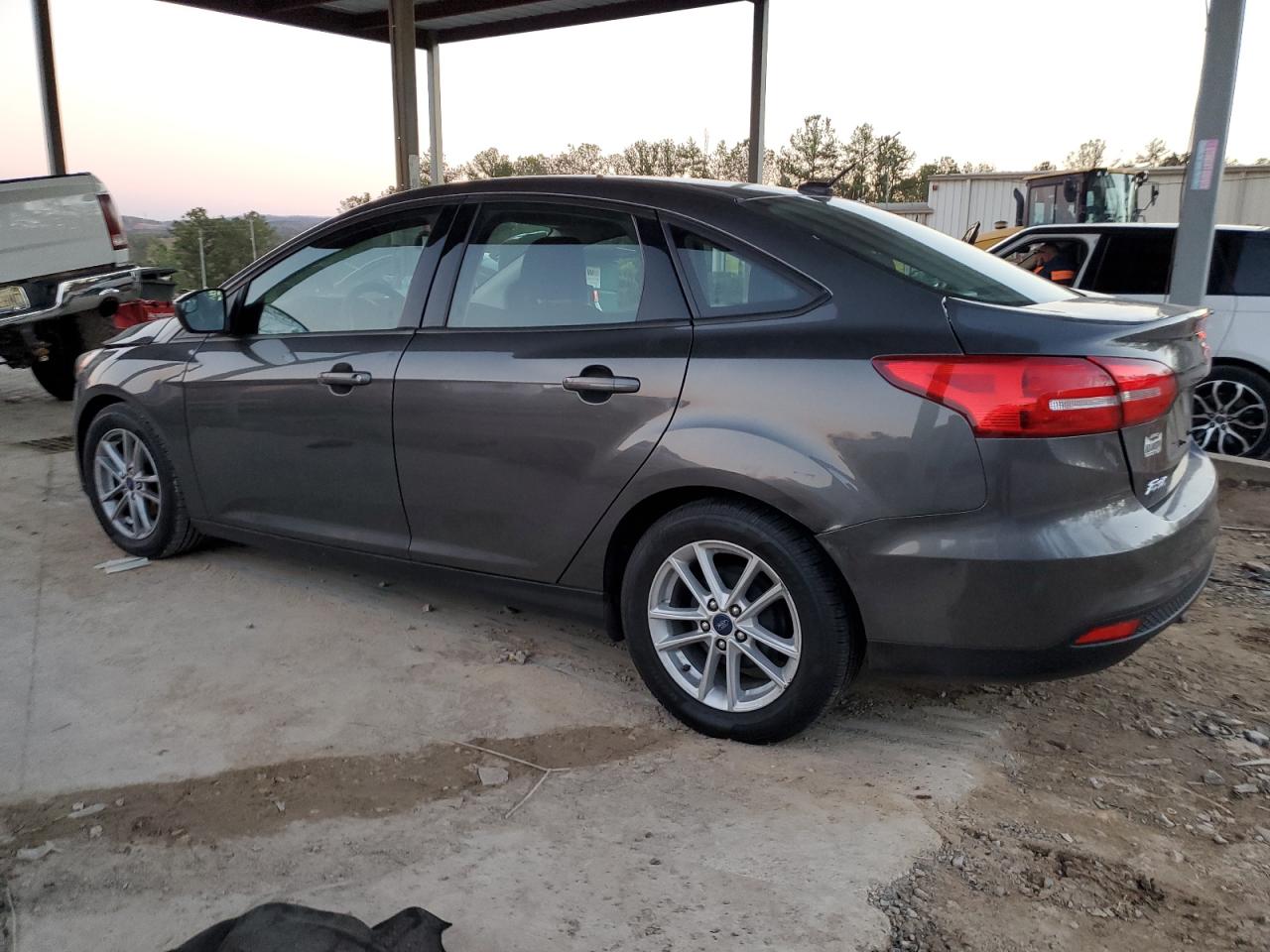 Image 2 of 2018 FORD FOCUS SE 2018 with VIN 1FADP3F29JL307616