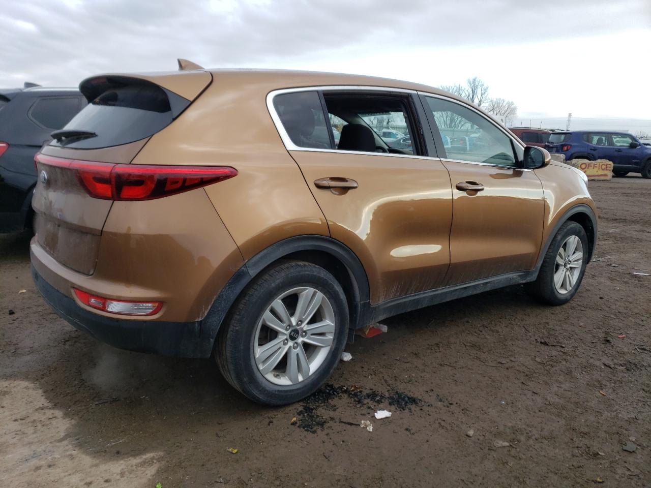 Image 3 of 2019 KIA SPORTAGE LX 2019 with VIN KNDPM3AC9K7590156