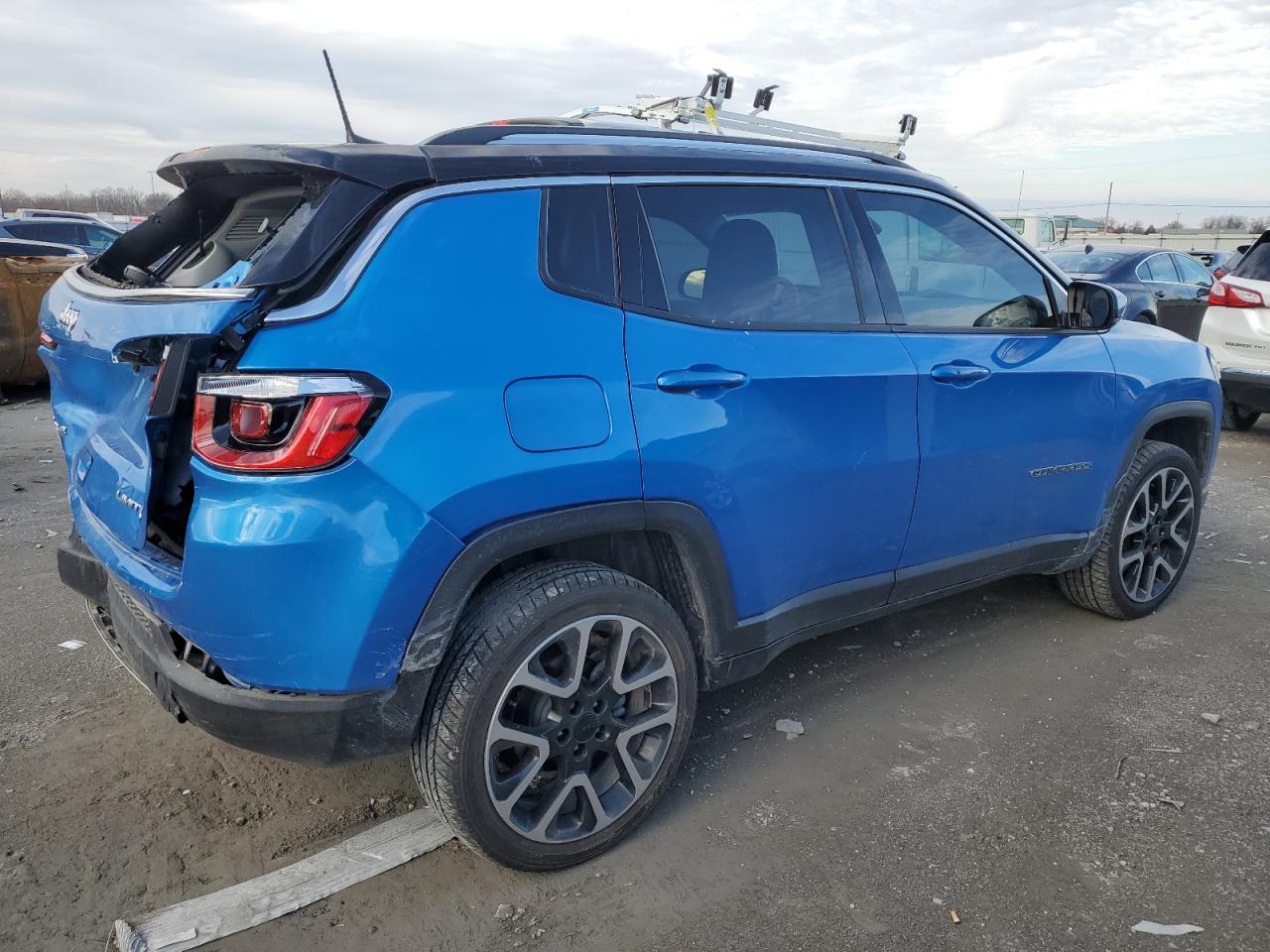 Image 3 of 2017 JEEP COMPASS LIMITED 2017 with VIN 3C4NJDCB8HT632217