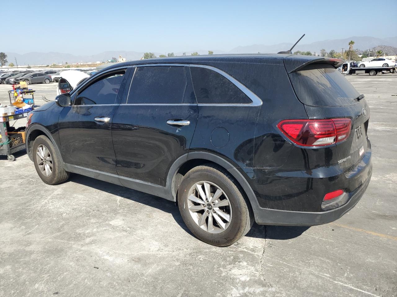 Изображение 2 2020 KIA SORENTO L 2020 с VIN 5XYPG4A33LG711636