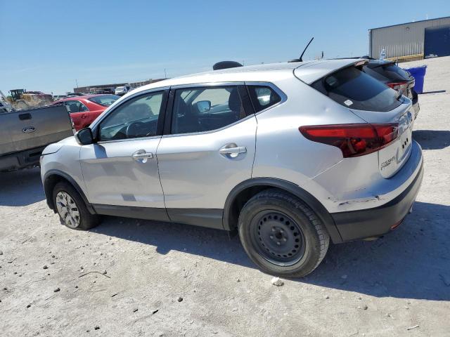 Image 2 of 2018 NISSAN ROGUE SPORT S 2018 with VIN JN1BJ1CP3JW155406