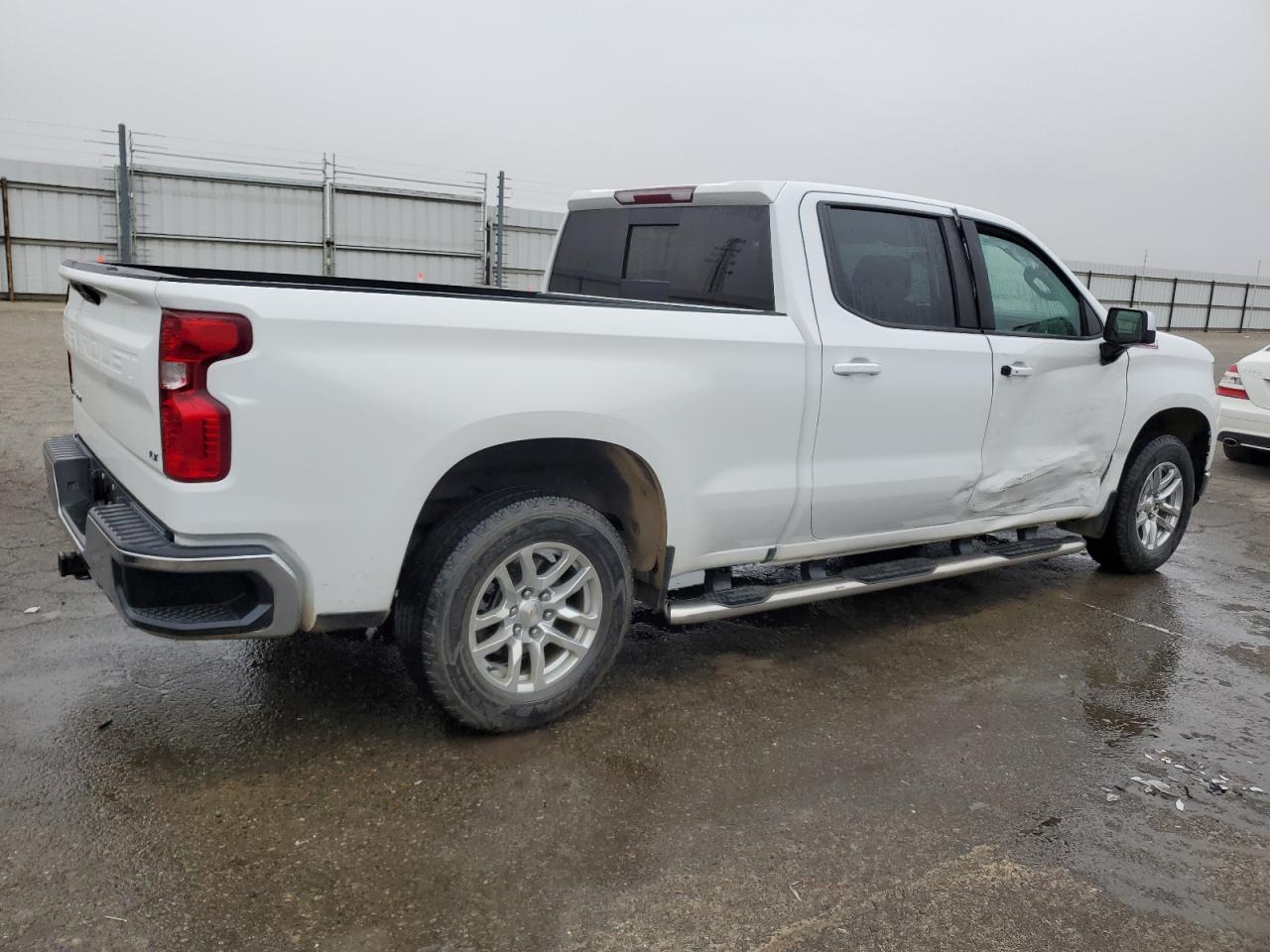 Image 3 of 2021 CHEVROLET SILVERADO K1500 LT 2021 with VIN 1GCUYDED9MZ158724