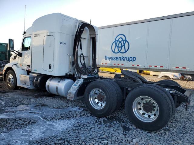 Image 3 of 2016 PETERBILT 579  2016 with VIN 1XPBDP9X3GD335650