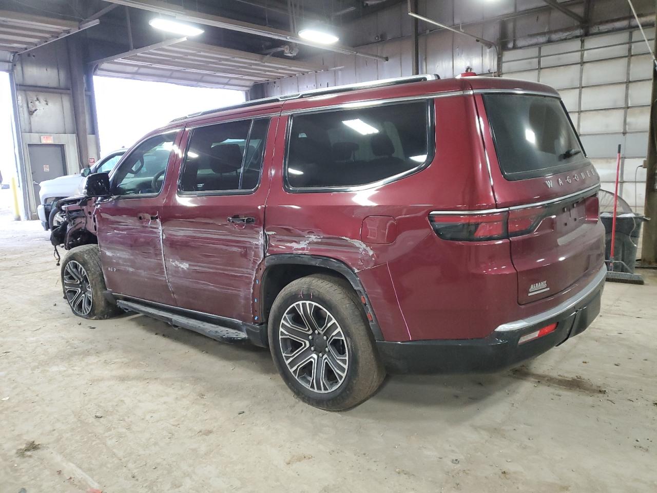 Изображение 2 2022 JEEP WAGONEER SERIES III 2022 с VIN 1C4SJVDT7NS201123