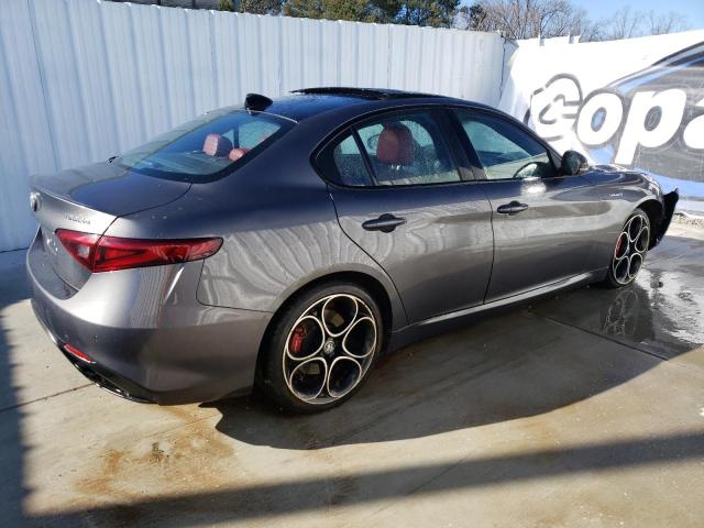 Изображение 3 2022 ALFA ROMEO GIULIA SUPER 2022 с VIN ZARFANBN1N7663790