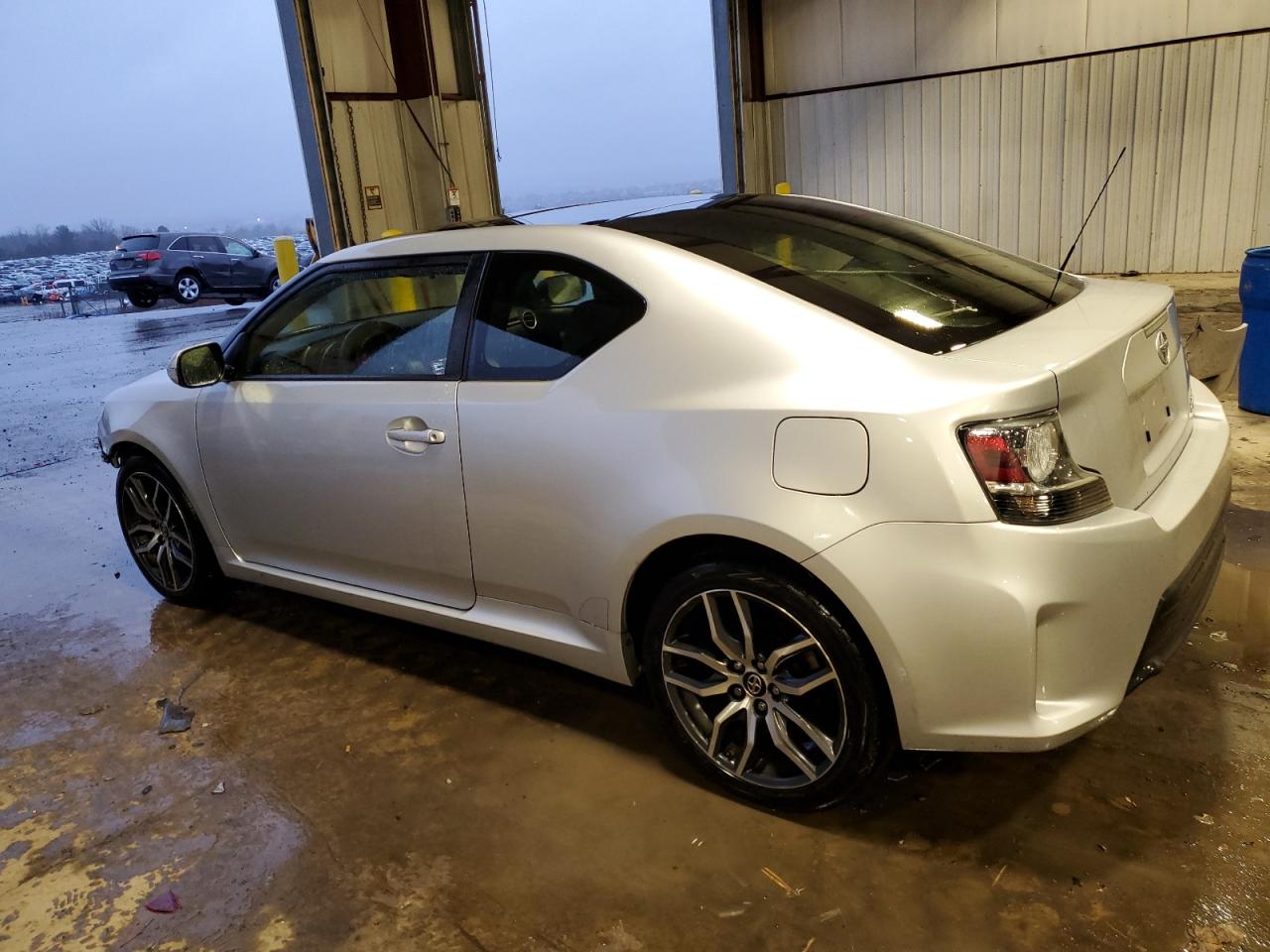Obraz 2 z 2014 TOYOTA SCION TC  2014 z VIN JTKJF5C74E3079650