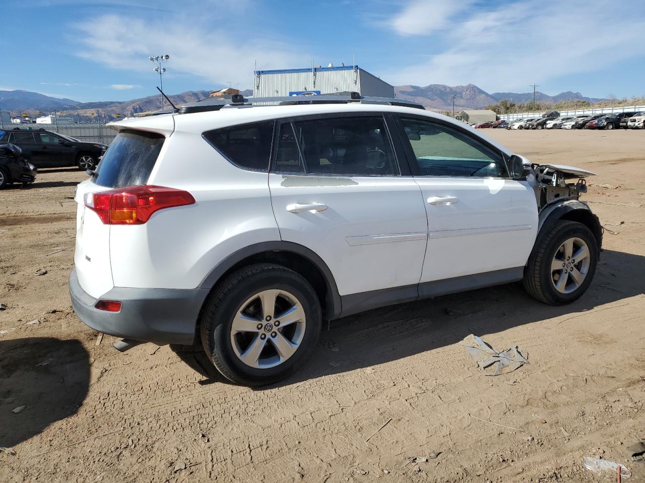 Obraz 3 z 2015 TOYOTA RAV4 XLE 2015 z VIN 2T3WFREV7FW140309