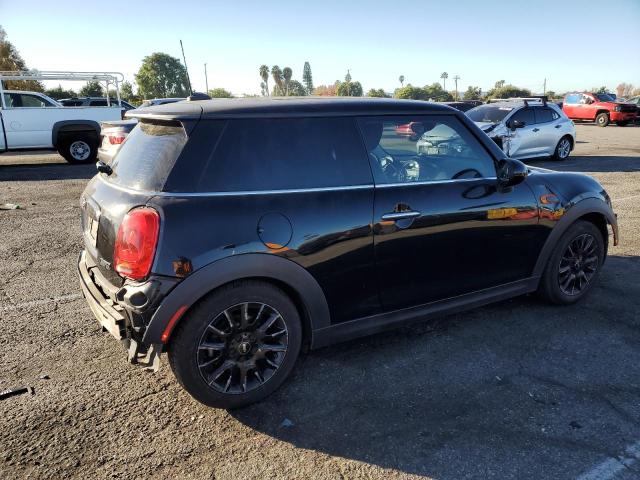 Image 3 of 2016 Mini Cooper 2016 with VIN WMWXP5C51G2D15631