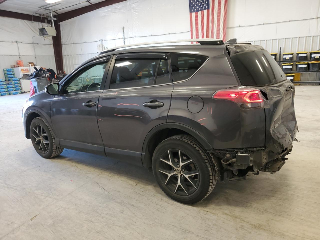 Изображение 2 2016 TOYOTA RAV4 SE 2016 с VIN JTMNFREV1GJ077929