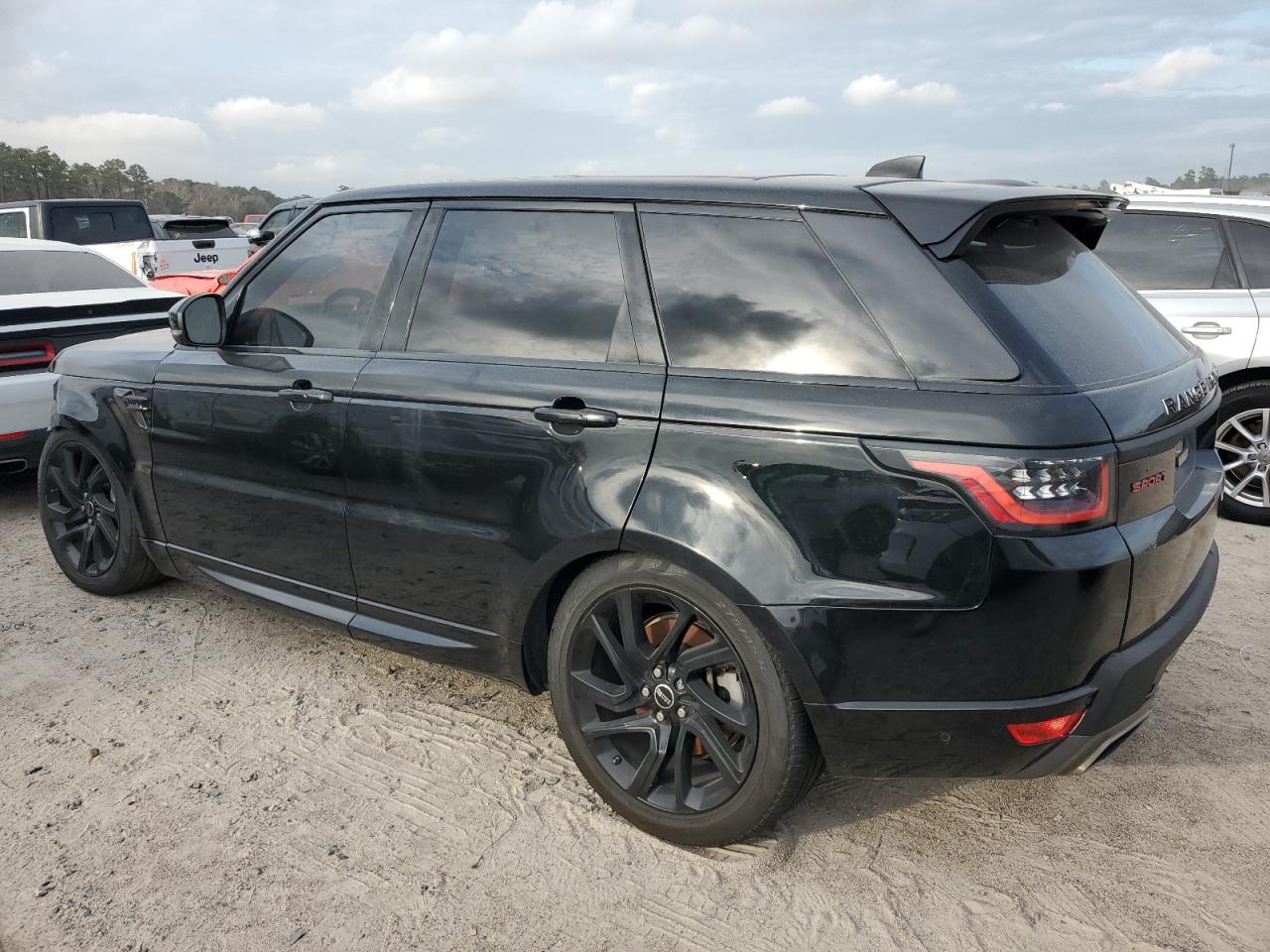 Image 2 of 2019 LAND ROVER RANGE ROVER SPORT HSE 2019 with VIN SALWR2RV7KA826649