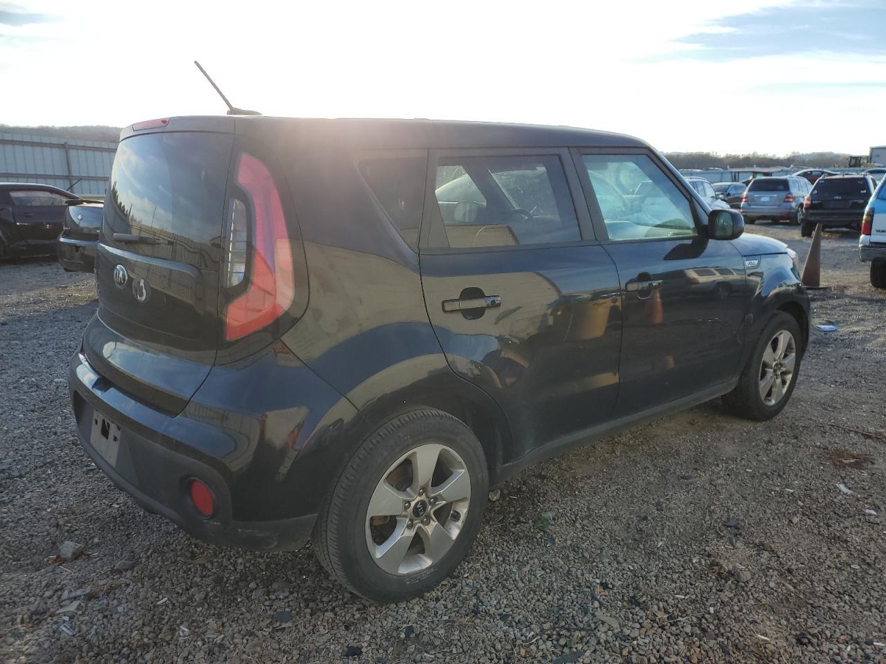 Image 3 of 2018 KIA SOUL  2018 with VIN KNDJN2A28J7901661