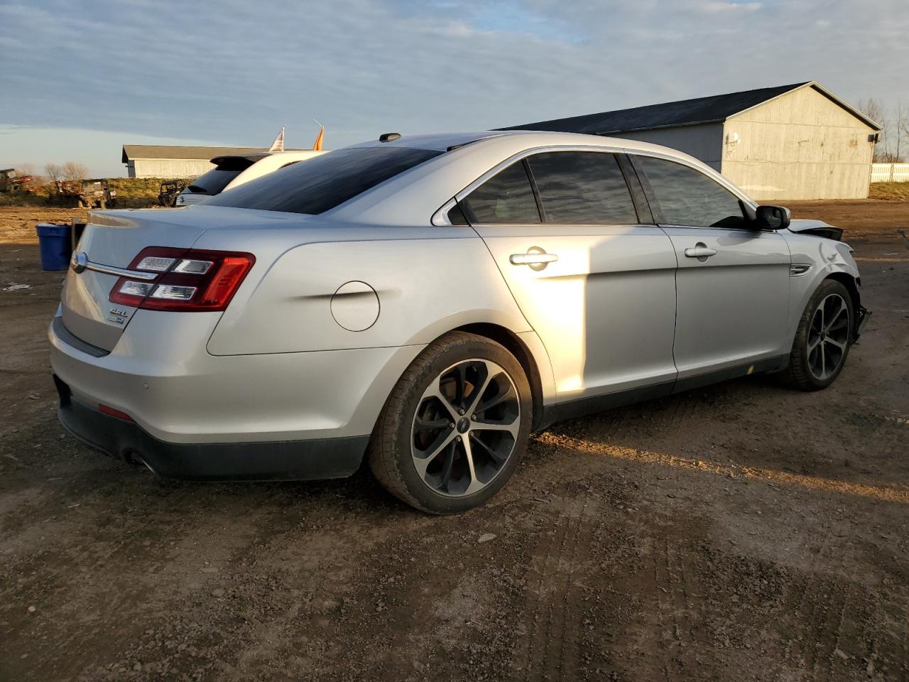 Obraz 3 z 2014 FORD TAURUS SEL 2014 z VIN 1FAHP2H88EG180627