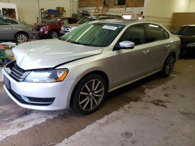 Obraz 1 z 2015 VOLKSWAGEN PASSAT S 2015 z VIN 1VWAT7A39FC002122