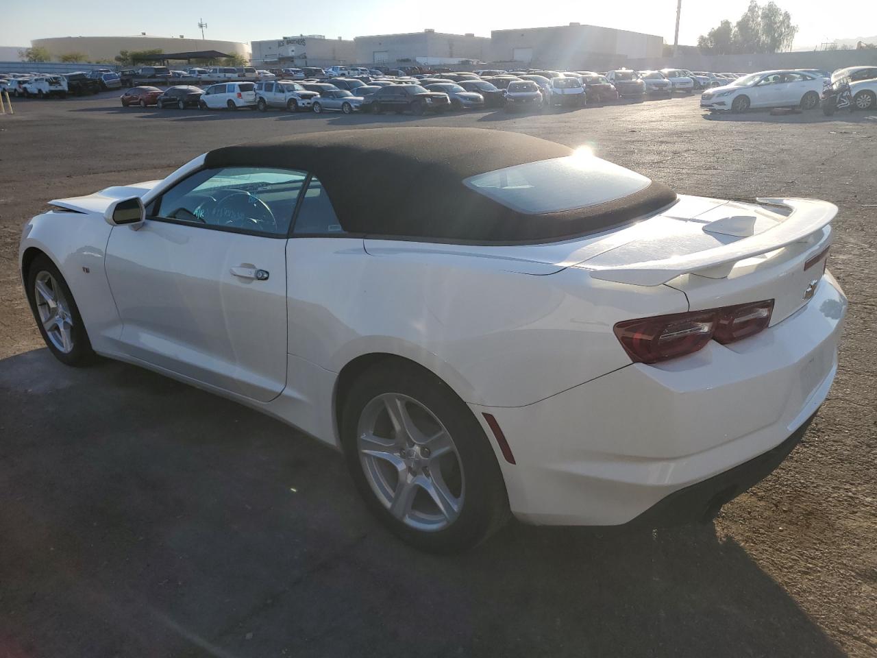 Изображение 2 2023 CHEVROLET CAMARO LS 2023 с VIN 1G1FB3DX5P0138097