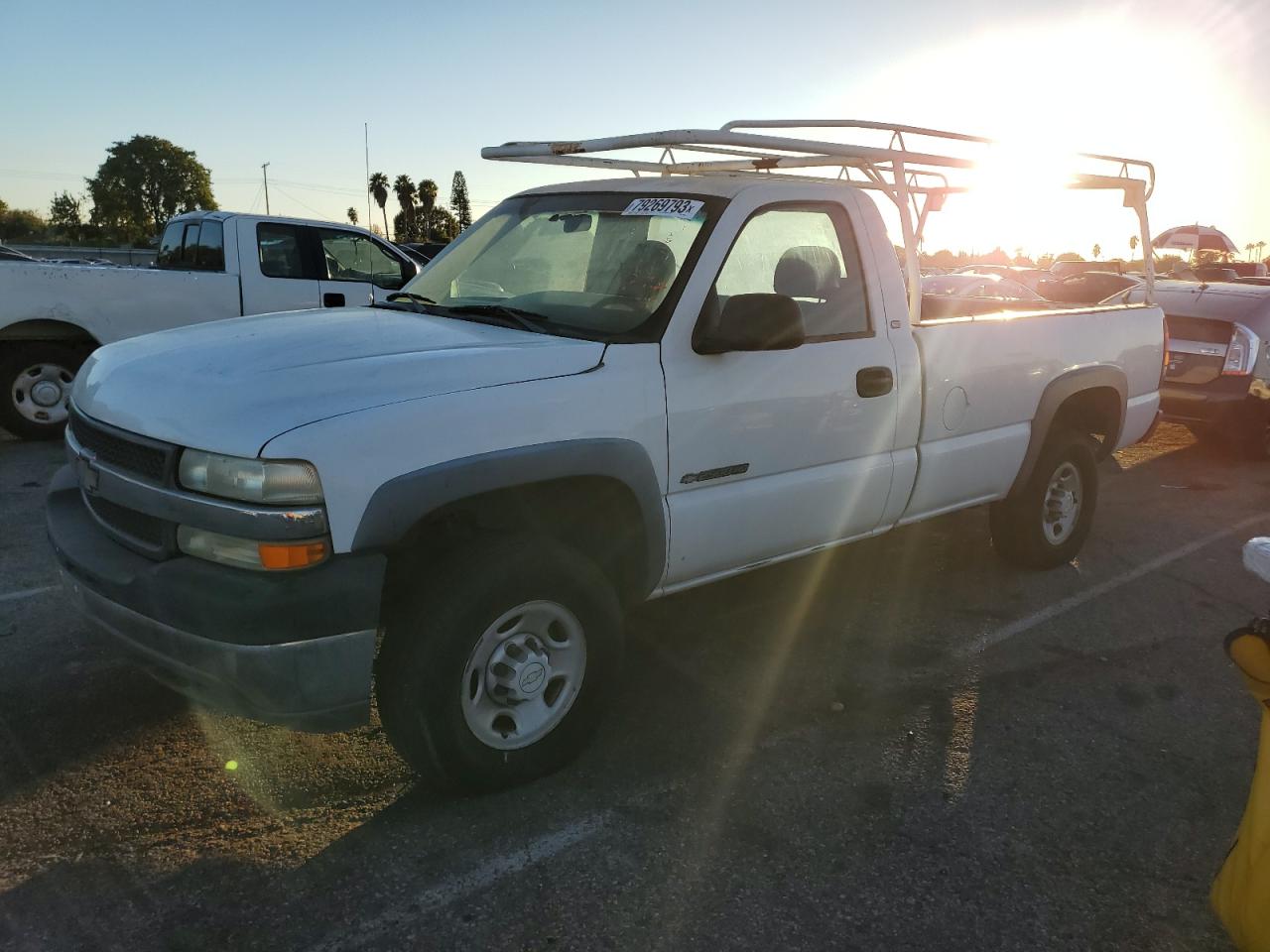 Image 1 of 2001 CHEVROLET SILVERADO C2500 HEAVY DUTY 2001 with VIN 1GCHC24U51Z269885