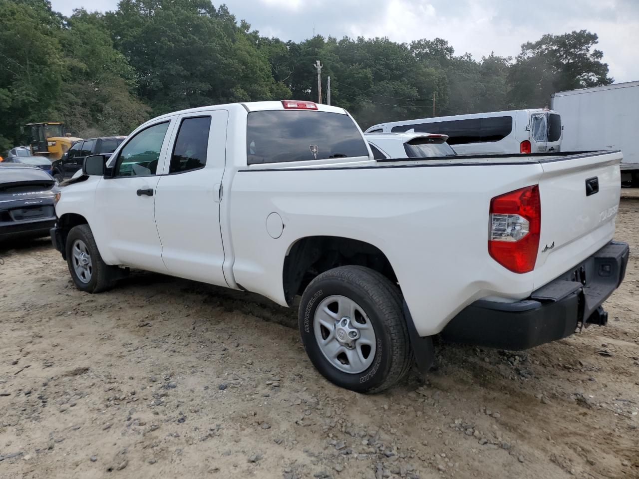 Image 2 of Toyota Tundra Double Cab Sr/Sr5 2019 with VIN 5TFUM5F16KX080868